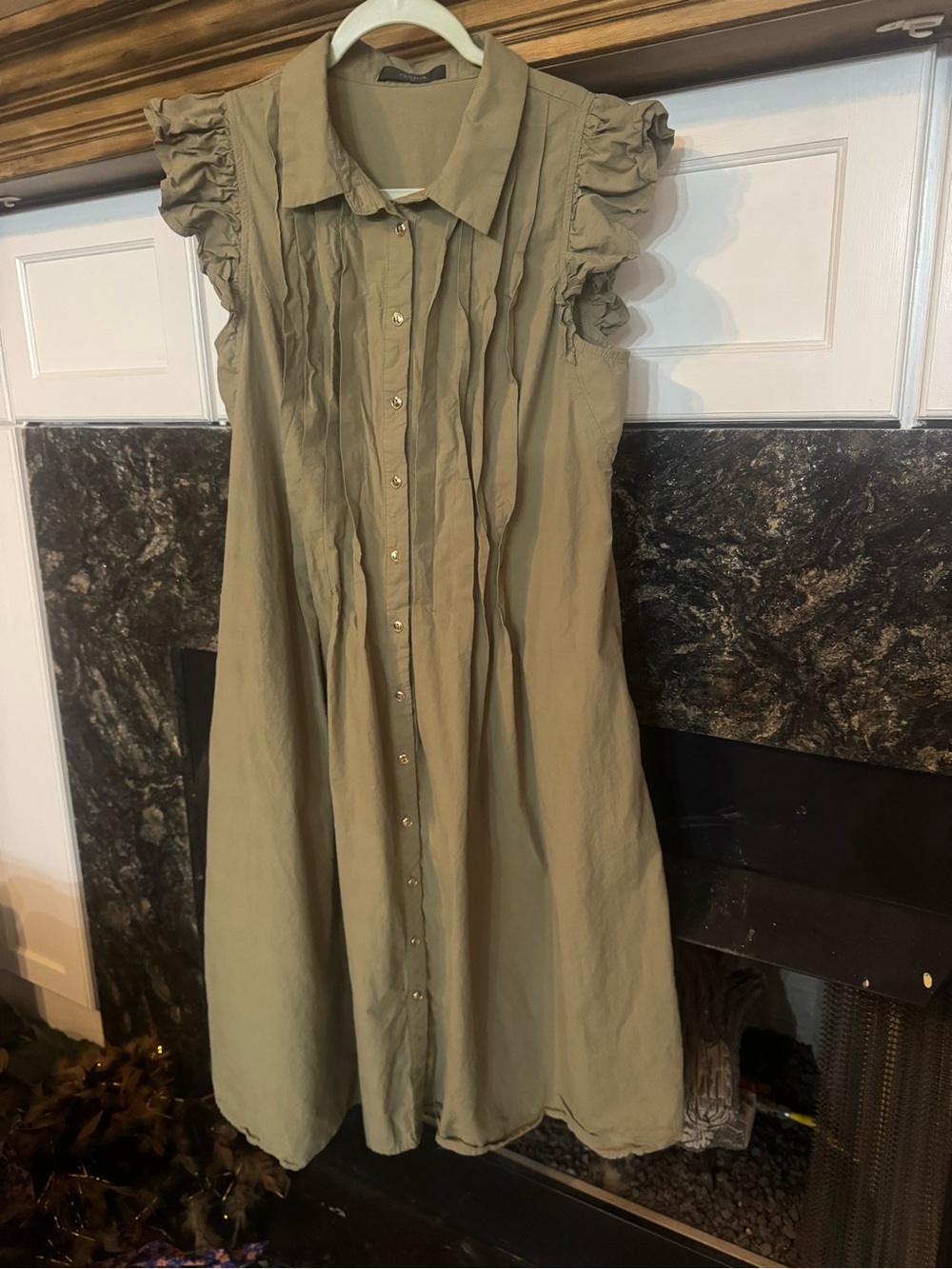 Zesica Ruffle-Sleeve Button-Front Midi Dress — Olive